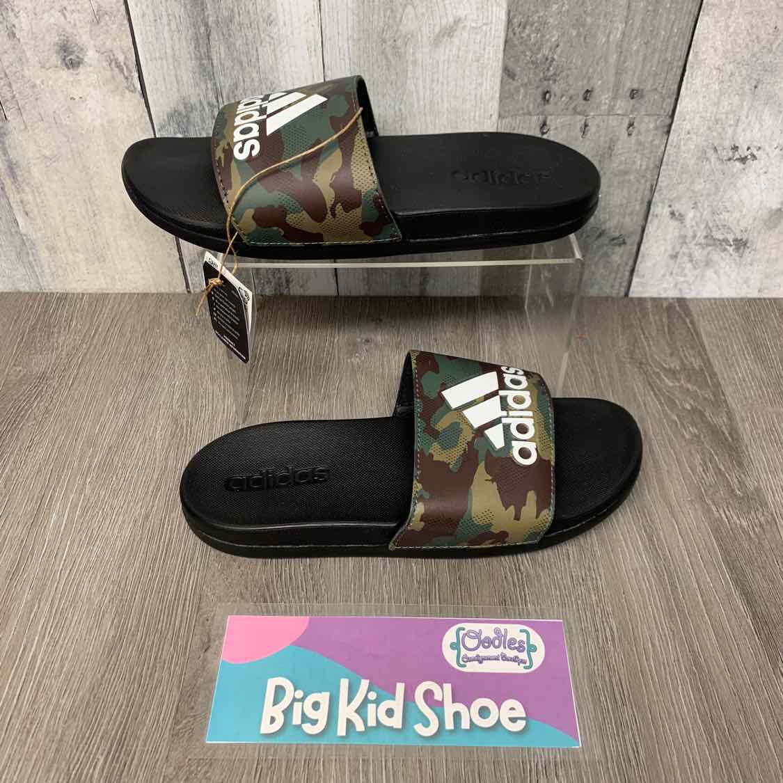 Size 3 Green/Black Sport Brand Sandals