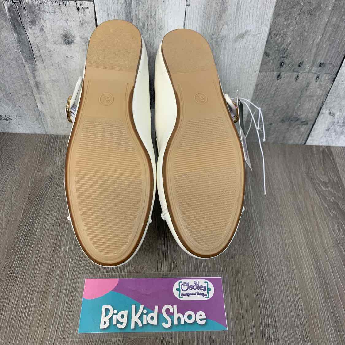 Size 6.5 White Mid Brand Dress Shoes - OodlesCB
