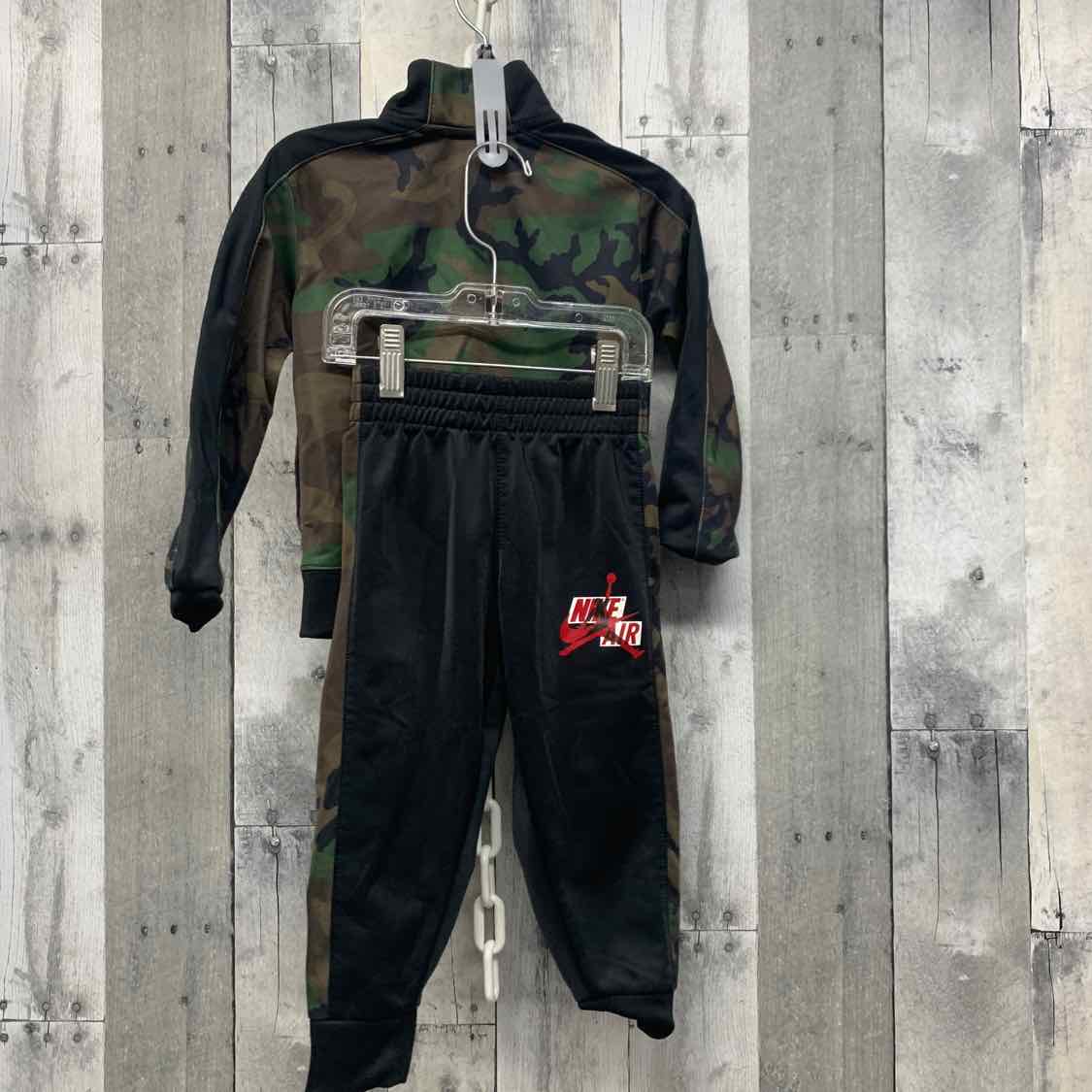 Size 2T Black/Green Sport Brand Jacket/Pants