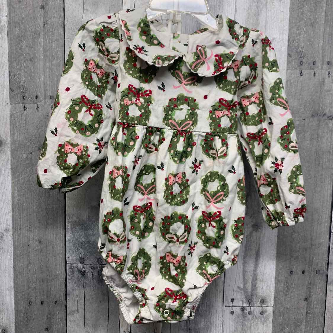 Size 2T White/Green B Brand Romper