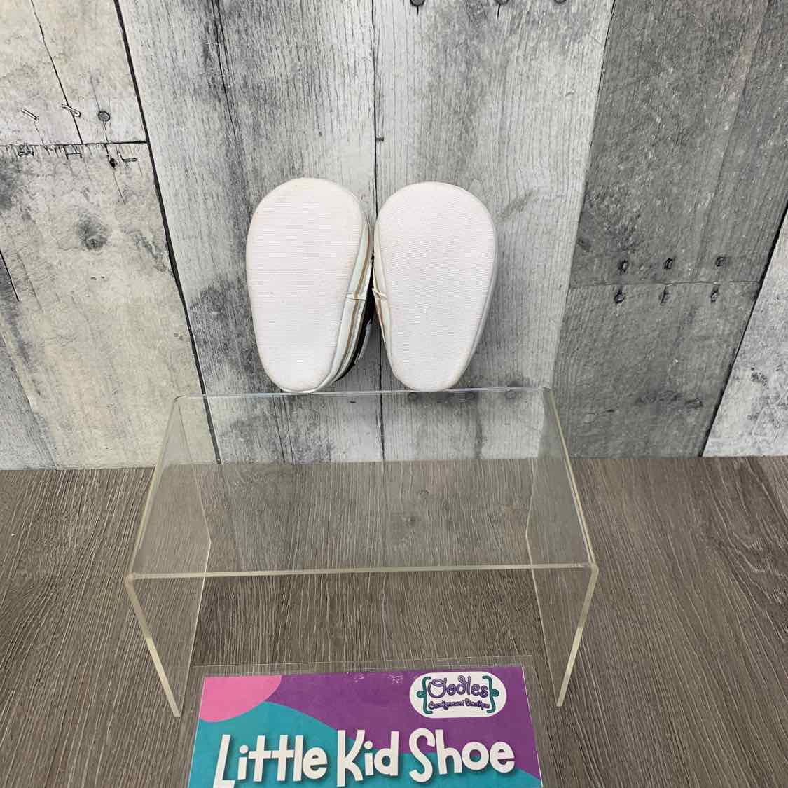 Size 1 Brown/Tan Mid Brand Soft Sole Shoes