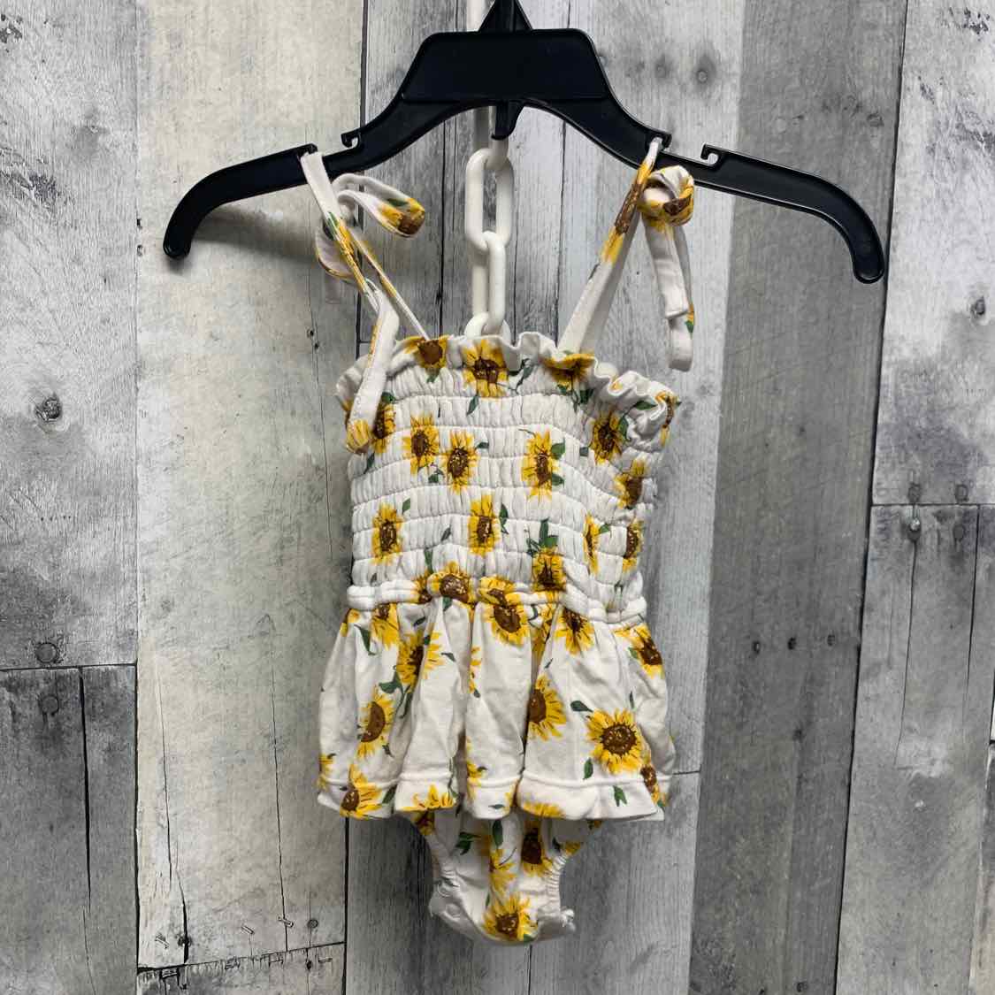 Size 0-3 Months White Print Bamboo Romper
