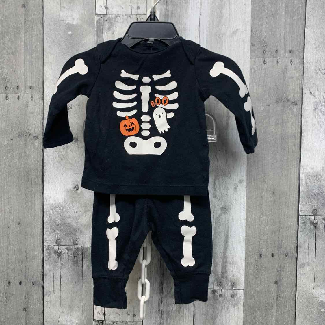 Size 0-3 Months Black Carter's 2pc PJs