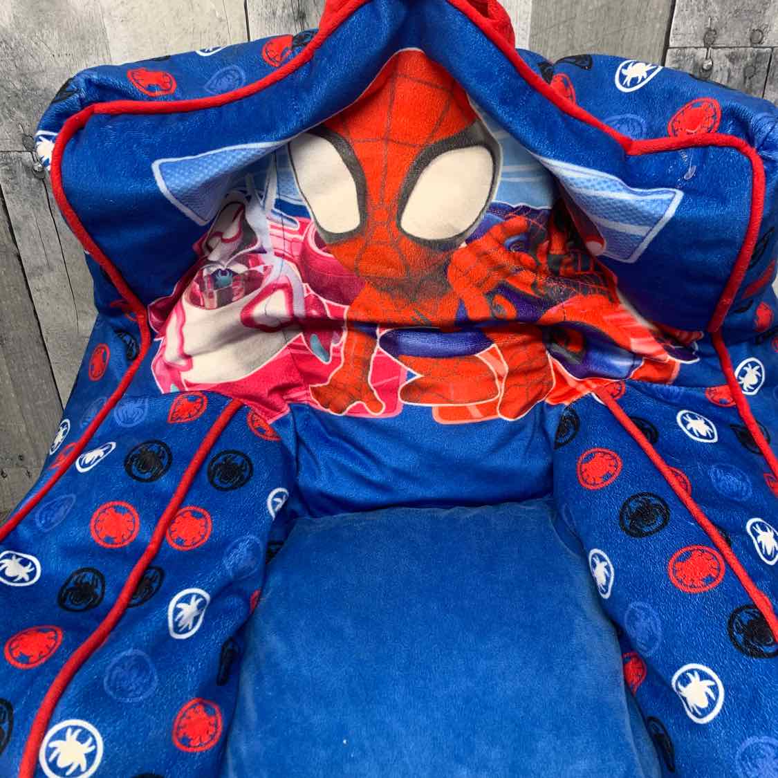 Marvel Red/Blue Chair