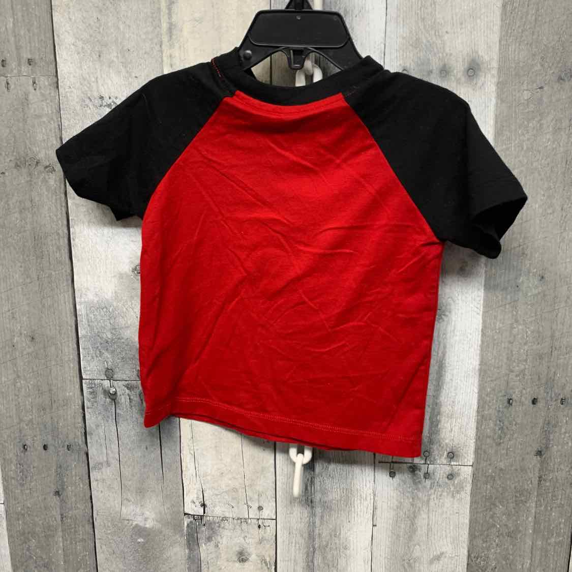 Size 2T Red/Black Holiday Brands T Shirt