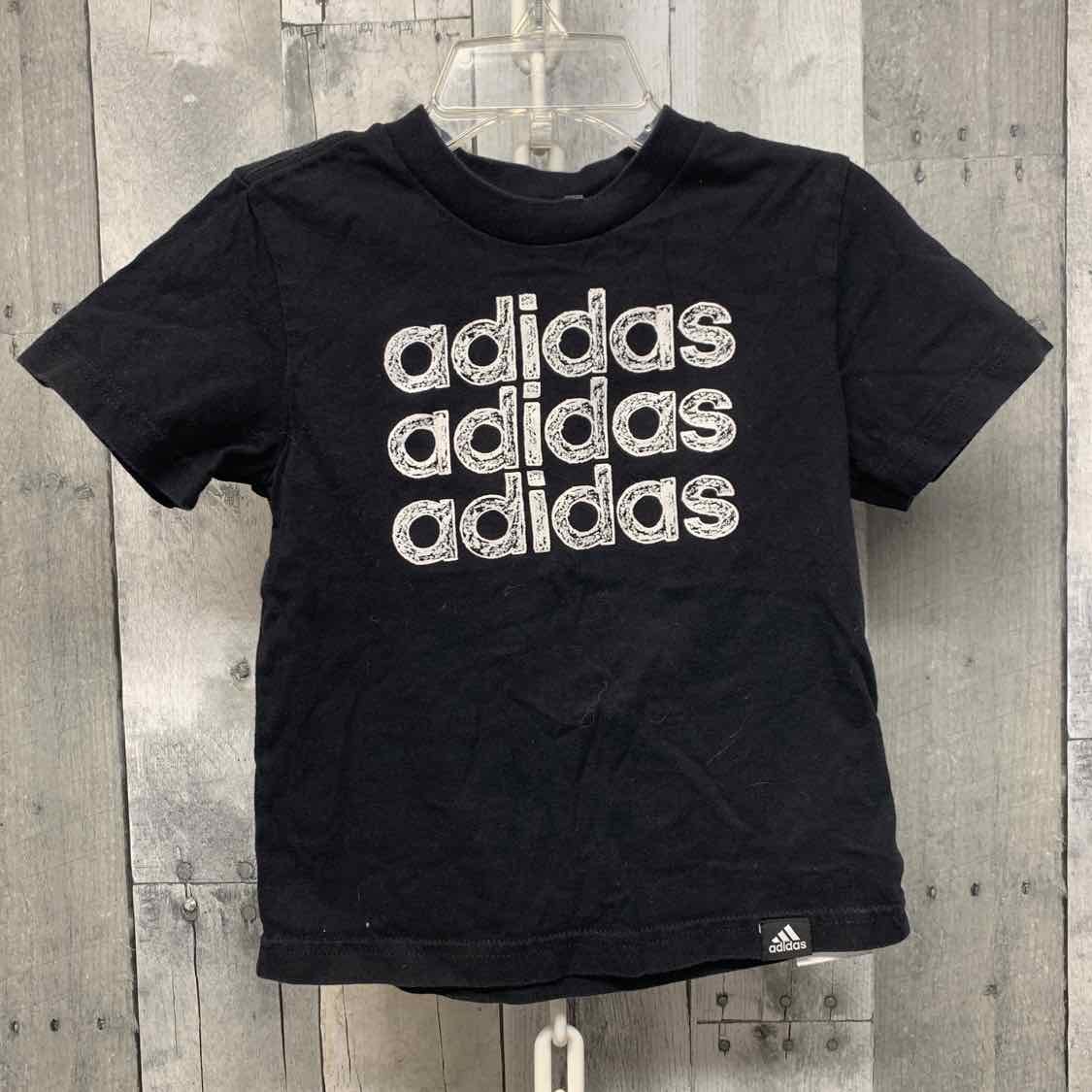 Size 3T Black/White Sport Brand T Shirt