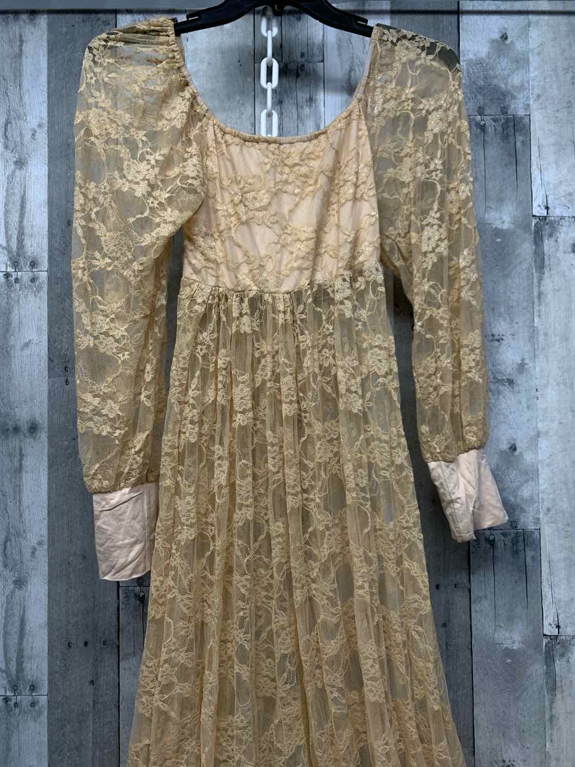 Generic Tan Photo Prop