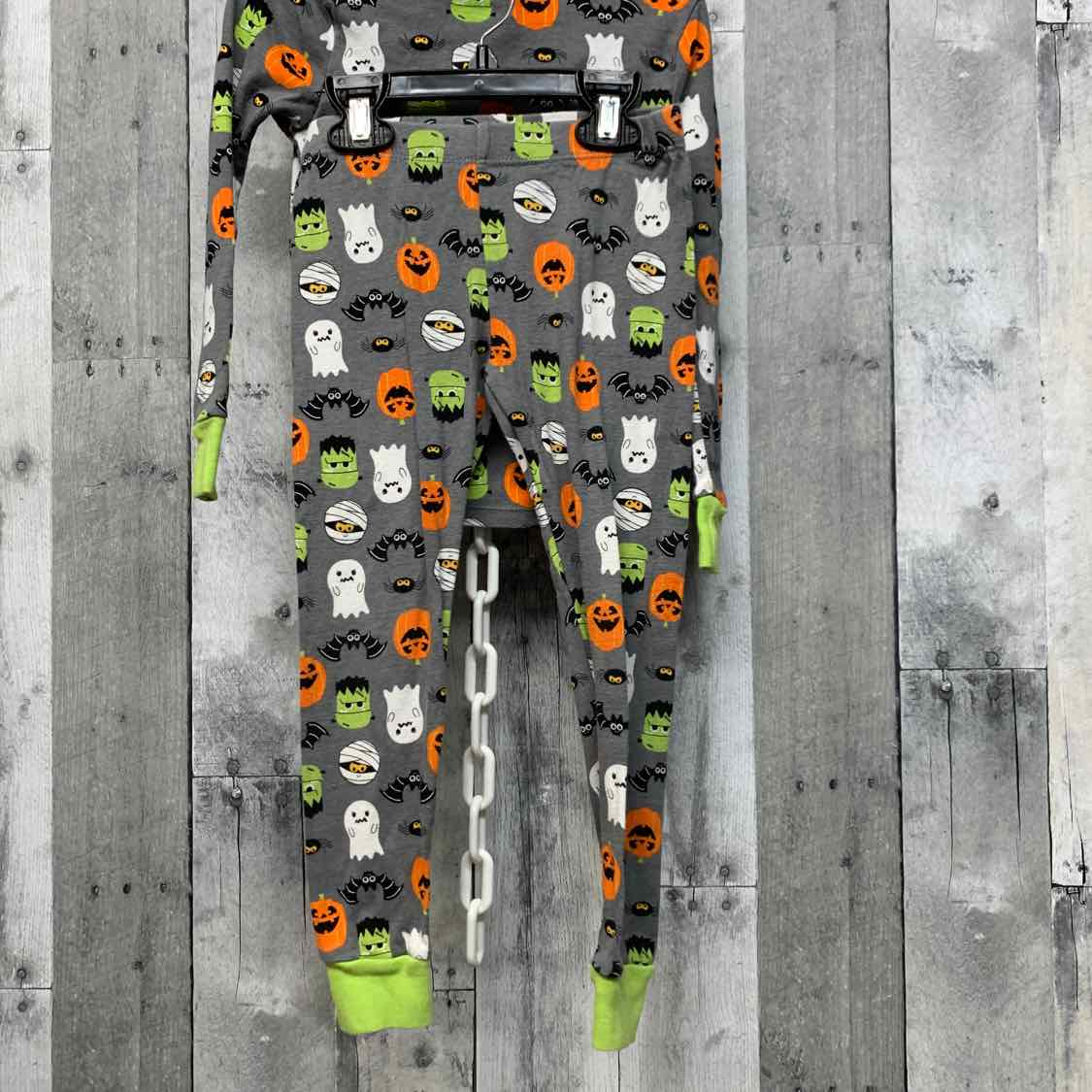 Size 5 Gray Print Holiday Brands 2pc PJs