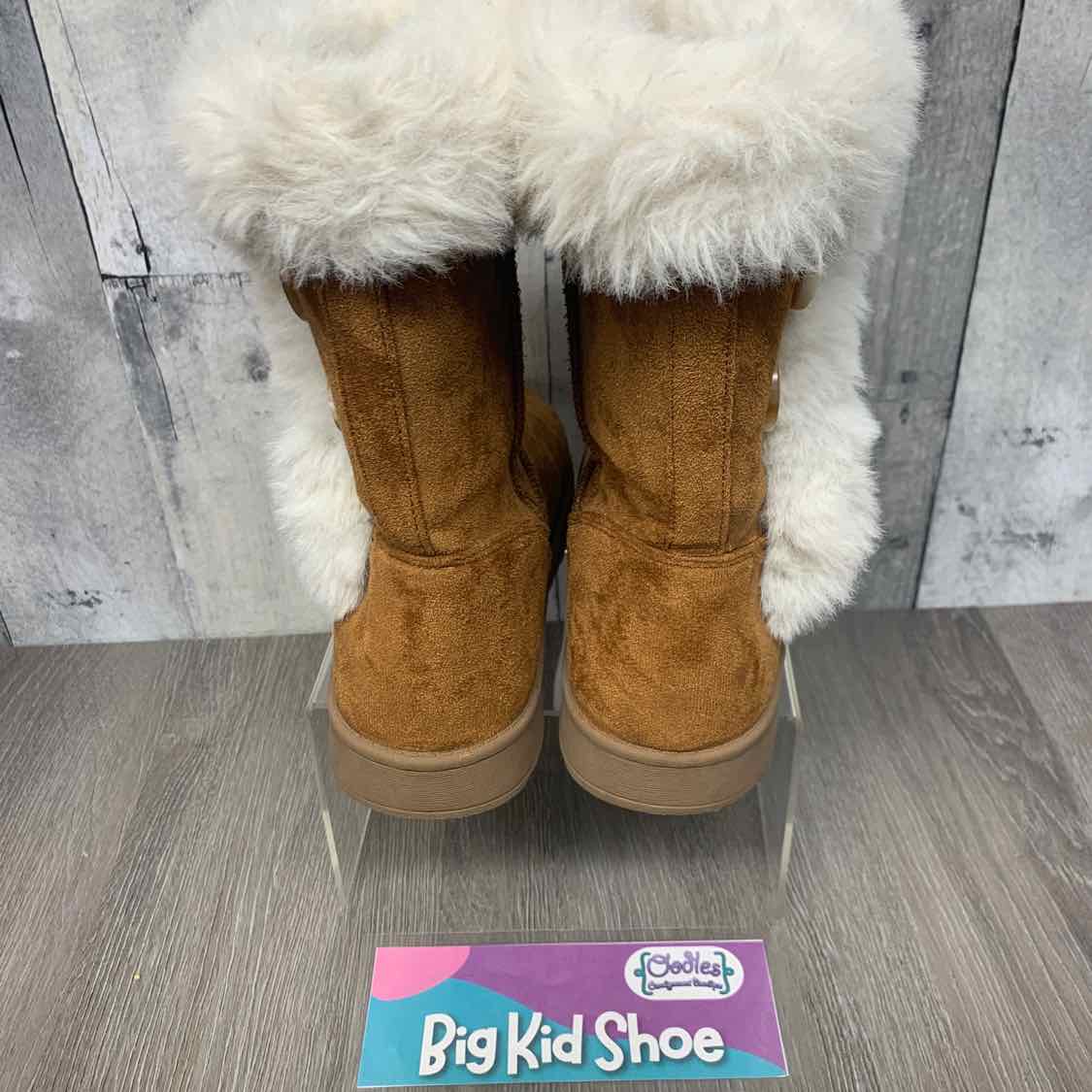 Size 3 Tan/White SO Boots