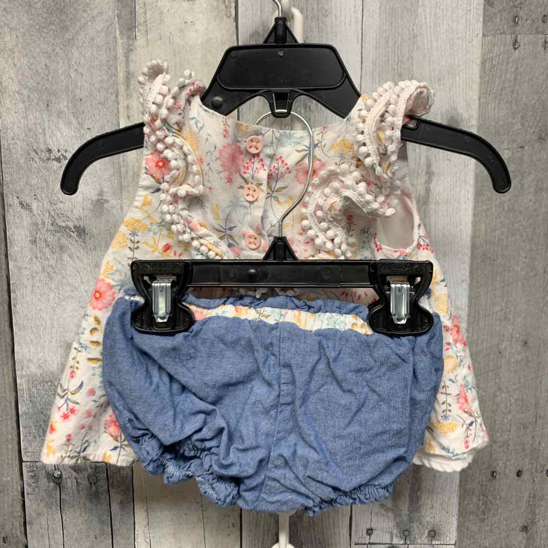 Size 0-3 Months White Floral Print Tommy Bahama Shirt/Shorts