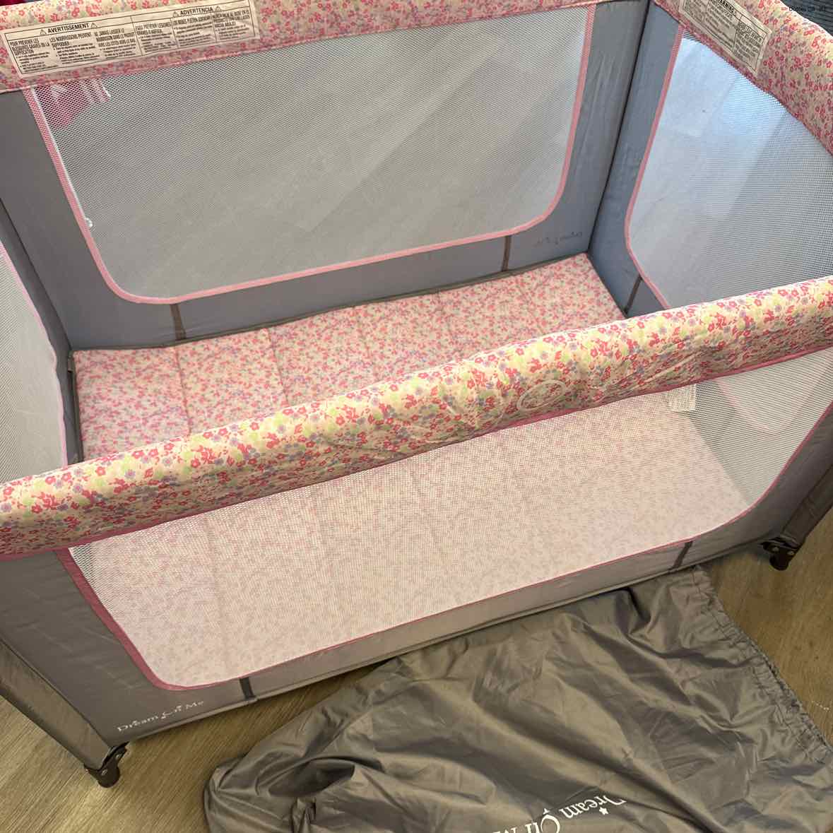 Dream on Me Pink Floral Print Pack N Play