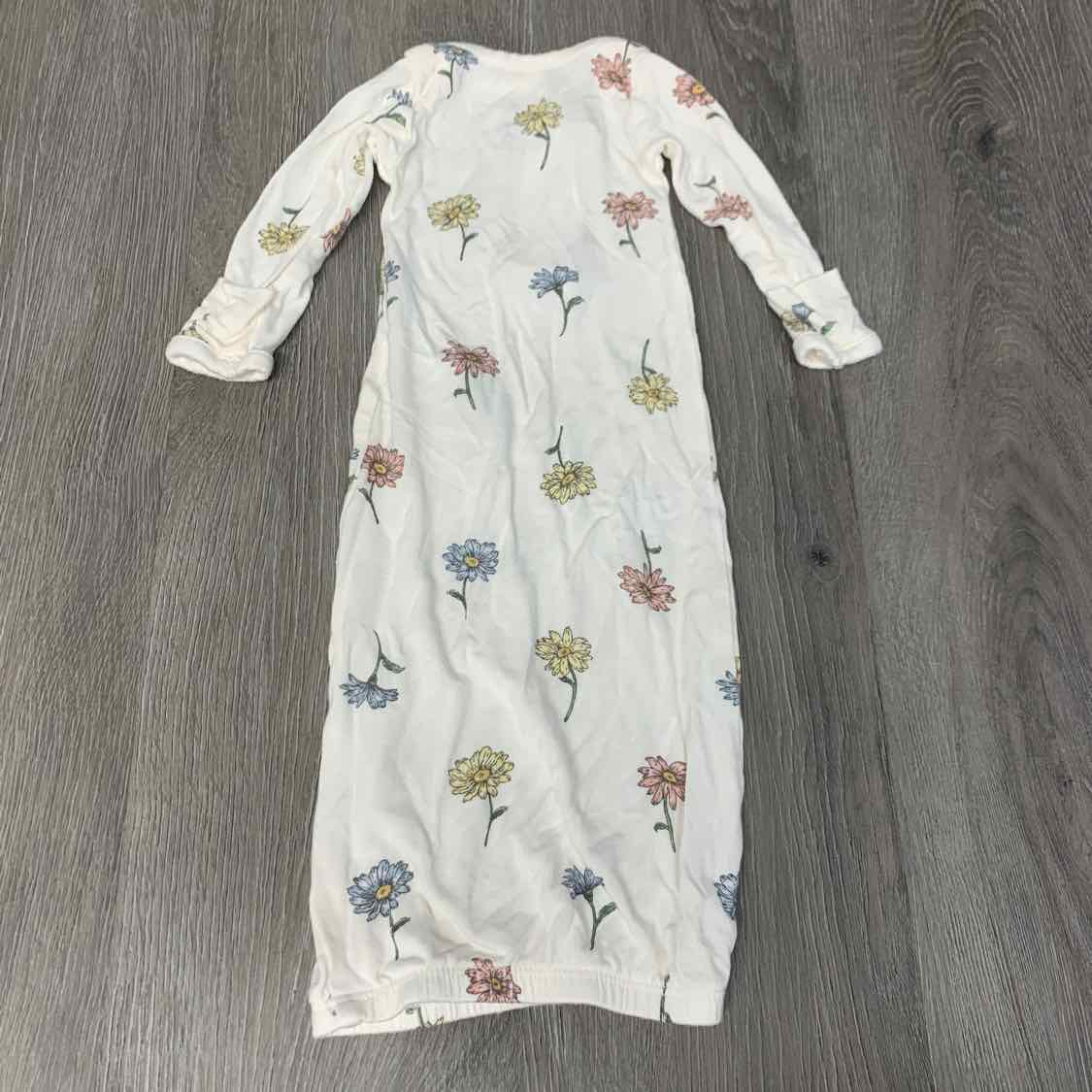 Size Preemie White Print Carter's Layette