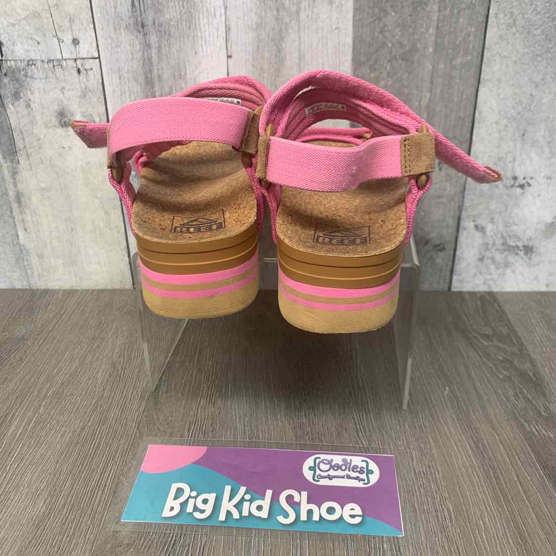 Size 6 Pink Reef Sandals