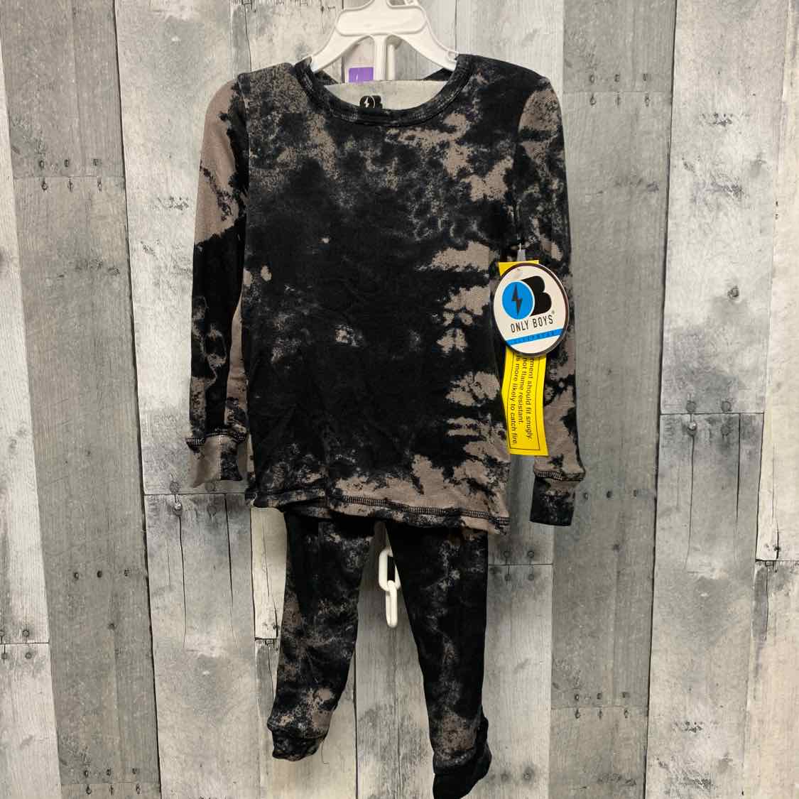 Size 4T Black Graphic B Brand 2pc PJs