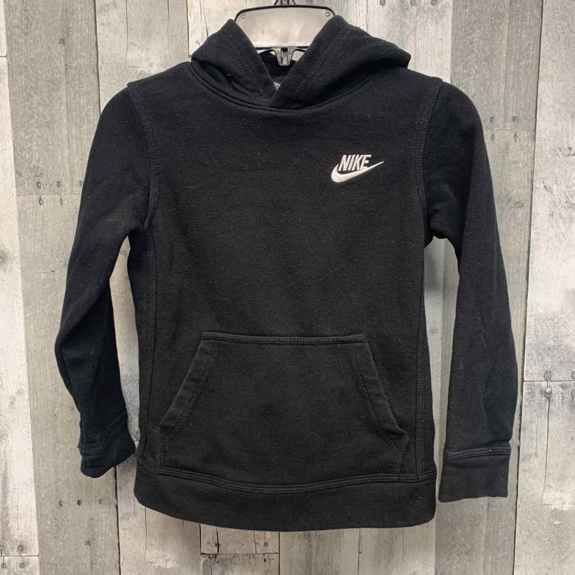 Size 7 Black/White Sport Brand Pull Over