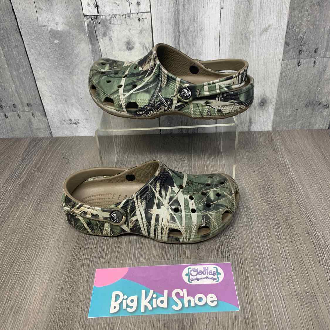 Size 3 Green Camo Crocs Water Shoes