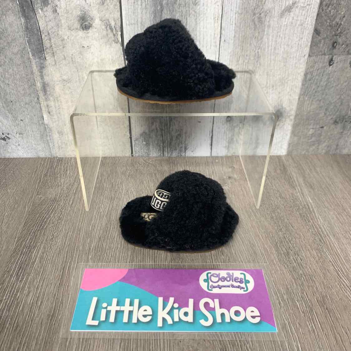 Size 2/3 Black UGG Sandals