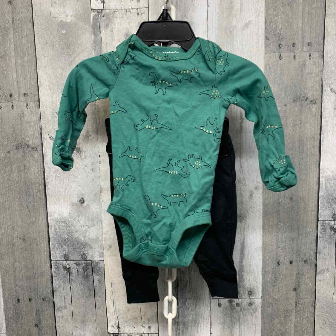 Size 3 Months Green/Black Carter's Shirt/Pants