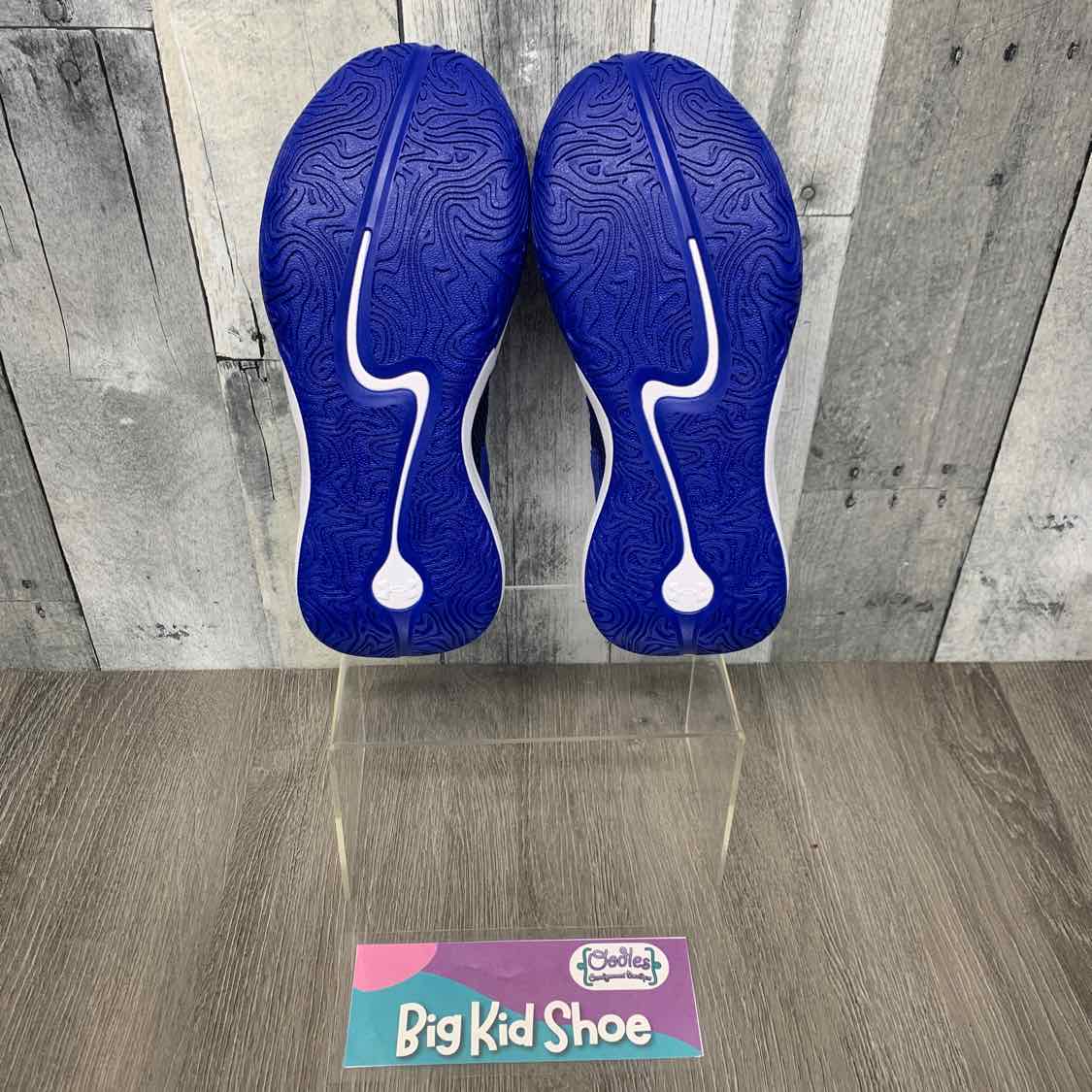 Size 5.5 Blue/Black Sport Brand Sneakers