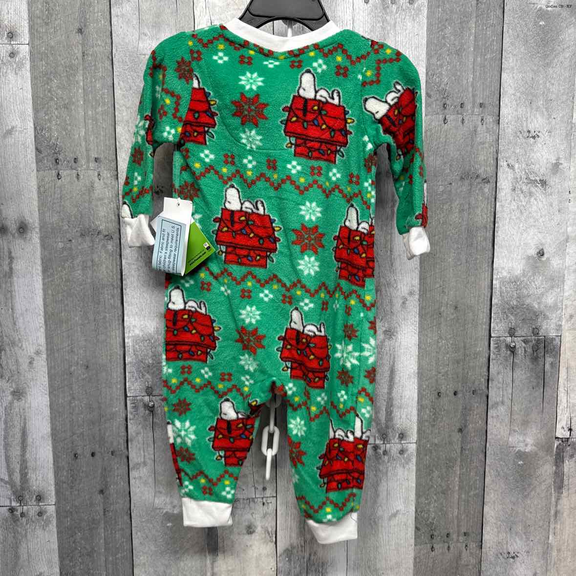 Size 12 Months Green Print Peanuts Footy PJs