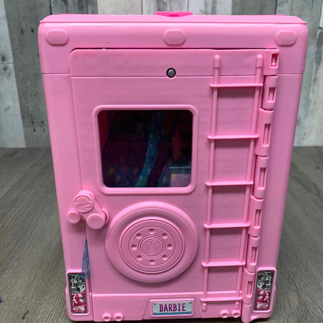 Barbie Pink Doll Playset