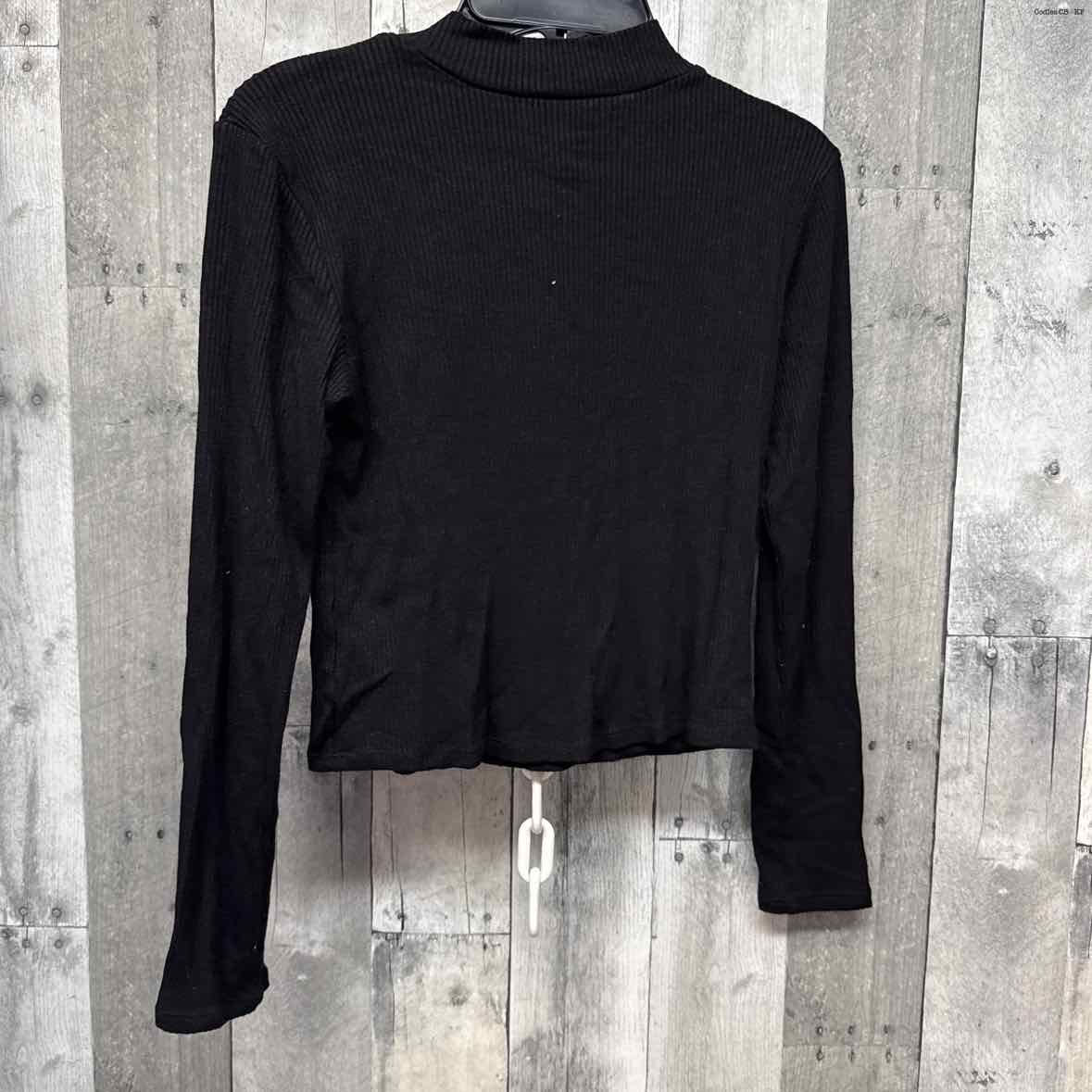 Size Medium Black Justice Long Sleeve Shirt