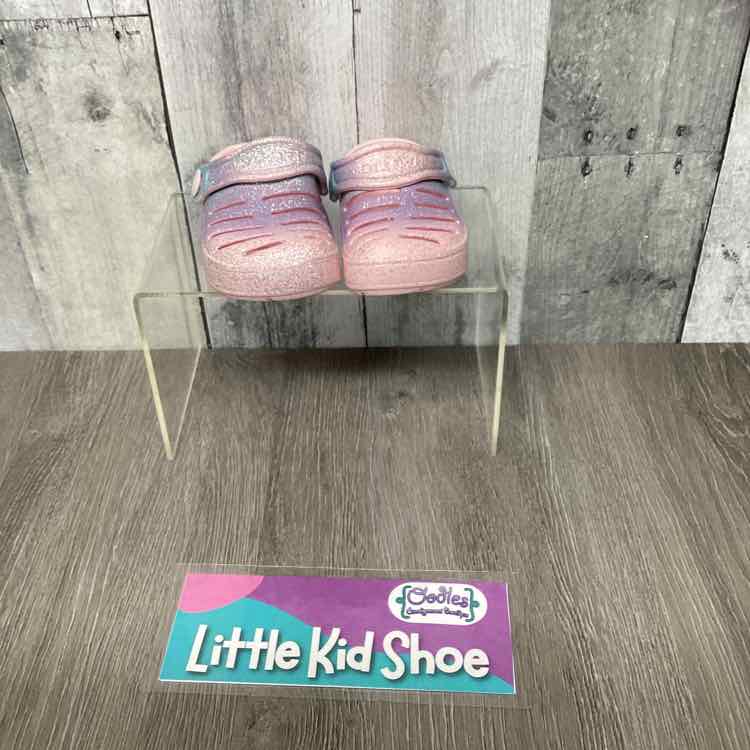 Size 2 Pink/Purple Nautica Water Shoes