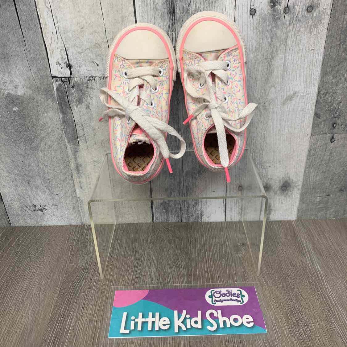Size 7 White/Pink Converse Sneakers