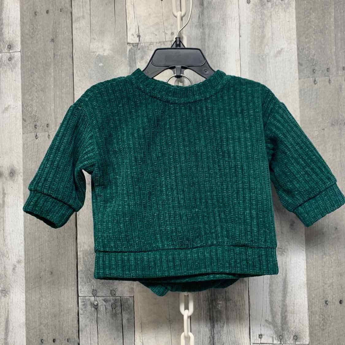 Size 6-9 Months Green Cat & Jack Shirt/Shorts
