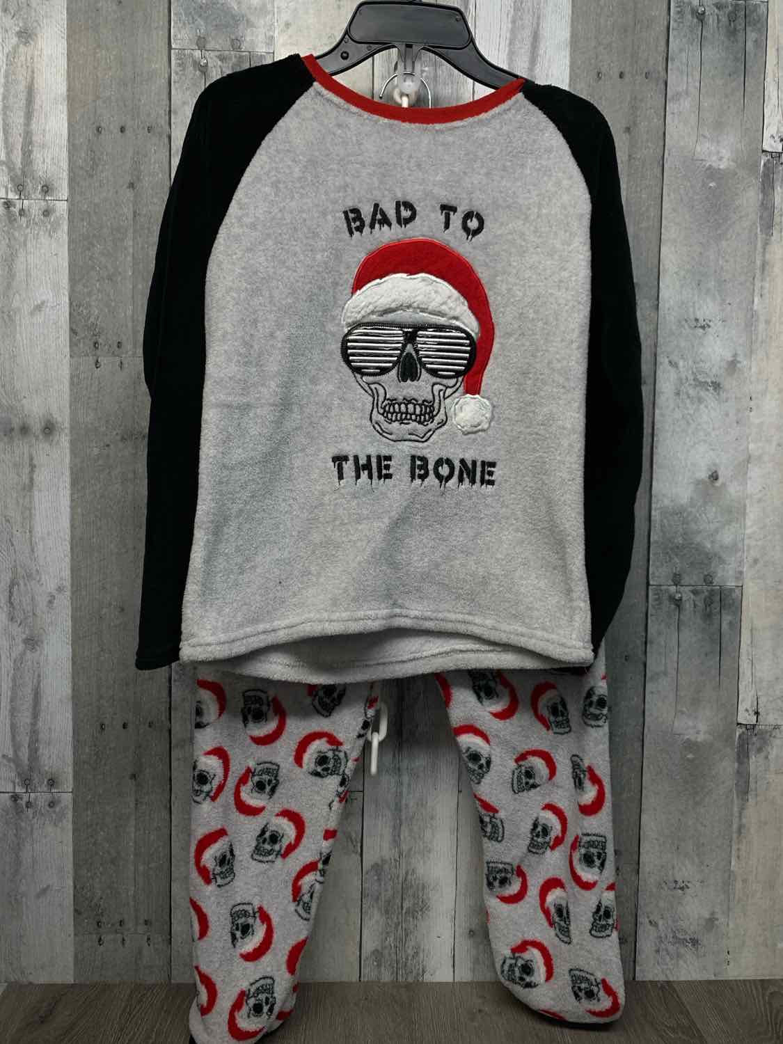 Size 9/10 Gray/Red Mid Brand 2pc PJs