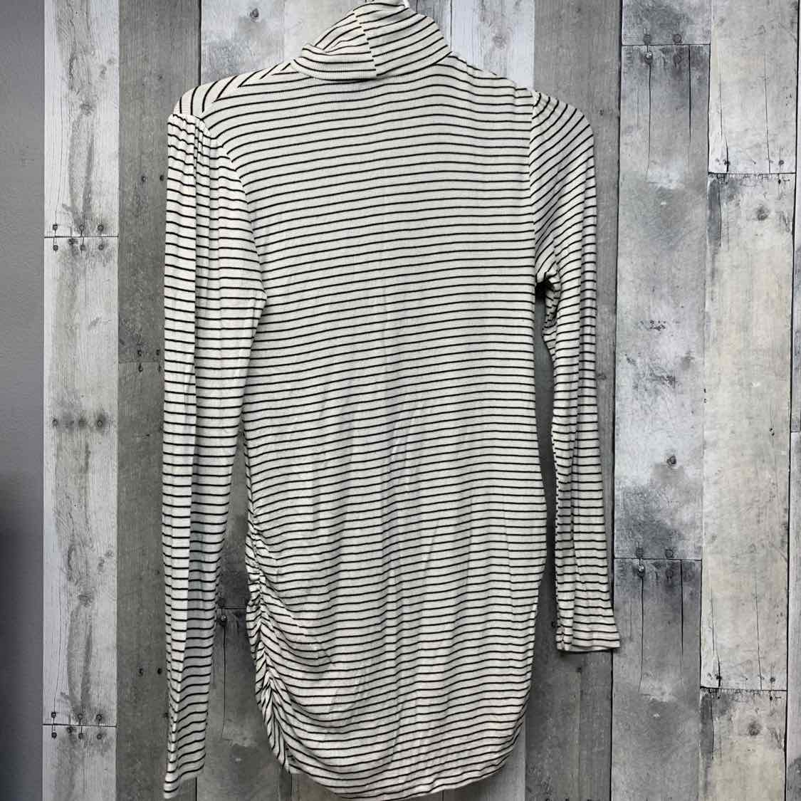 Size M White/Black Gap Long Sleeve Top