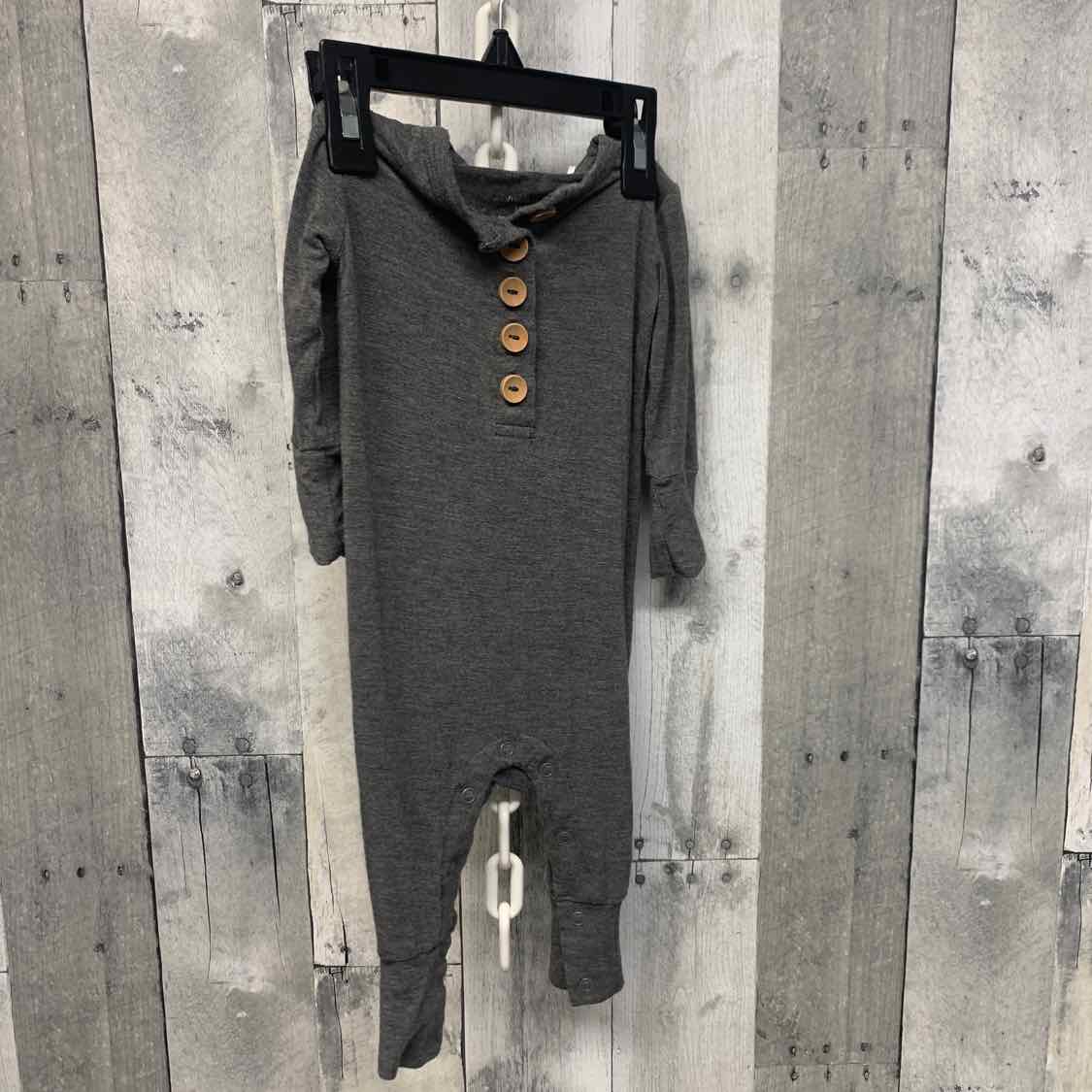 Size 3-6 Months Gray Posh Peanut Romper