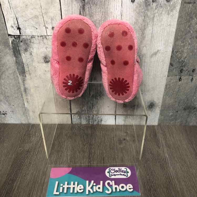 Size 4/5 Pink UGG Soft Sole Shoes
