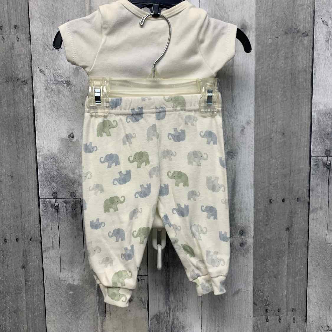 Size 3-6 Months White Print B Brand Shirt/Pants