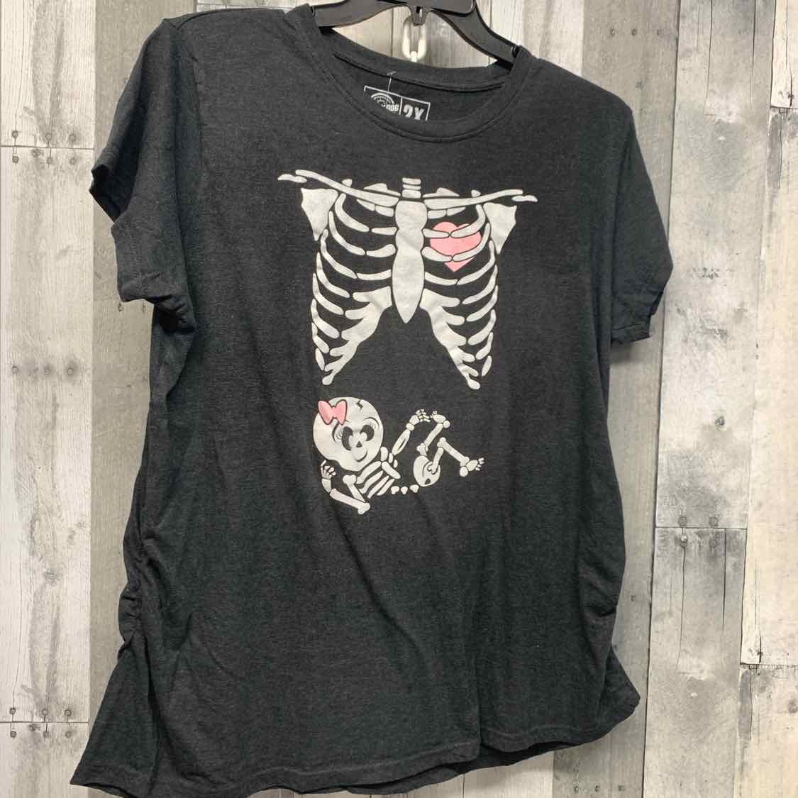 Size 2X Black/White B Brand T Shirt