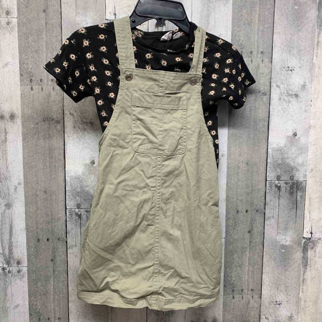 Size 6 Green/Black Gap Shirt/Jumper