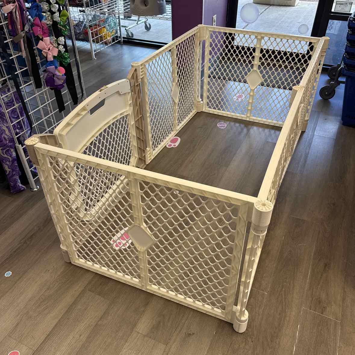 North States White/Tan Play Yard