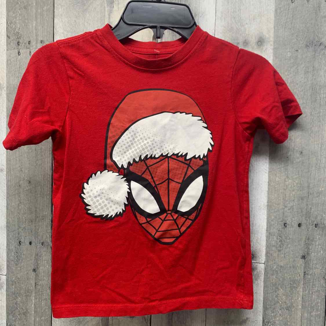 Size 4/5 Red Graphic Marvel T Shirt