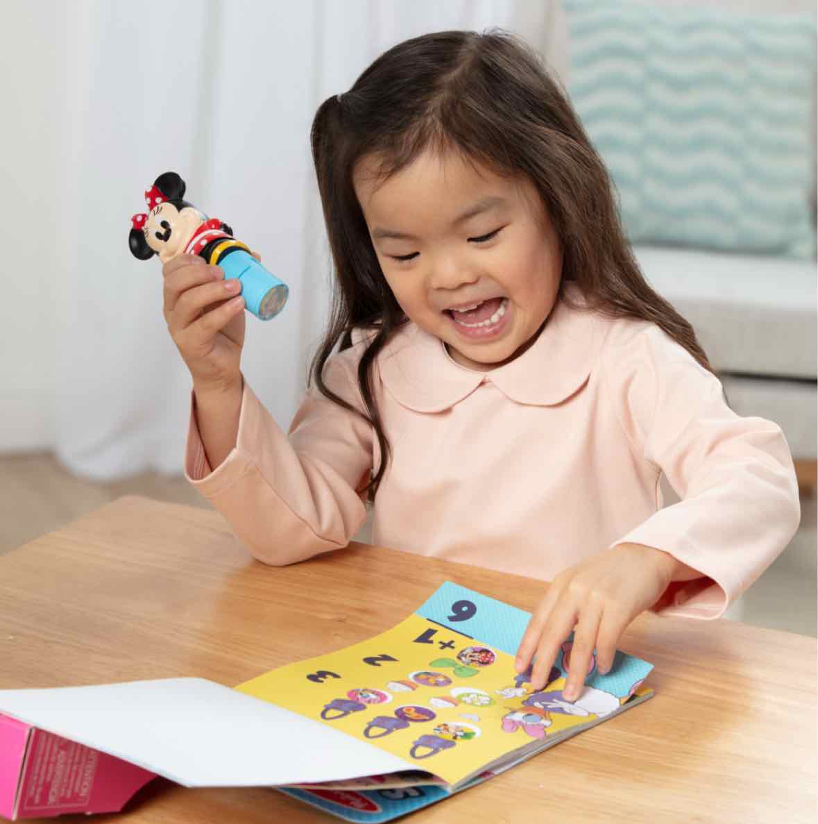Melissa & Doug Sticker WOW! Minnie