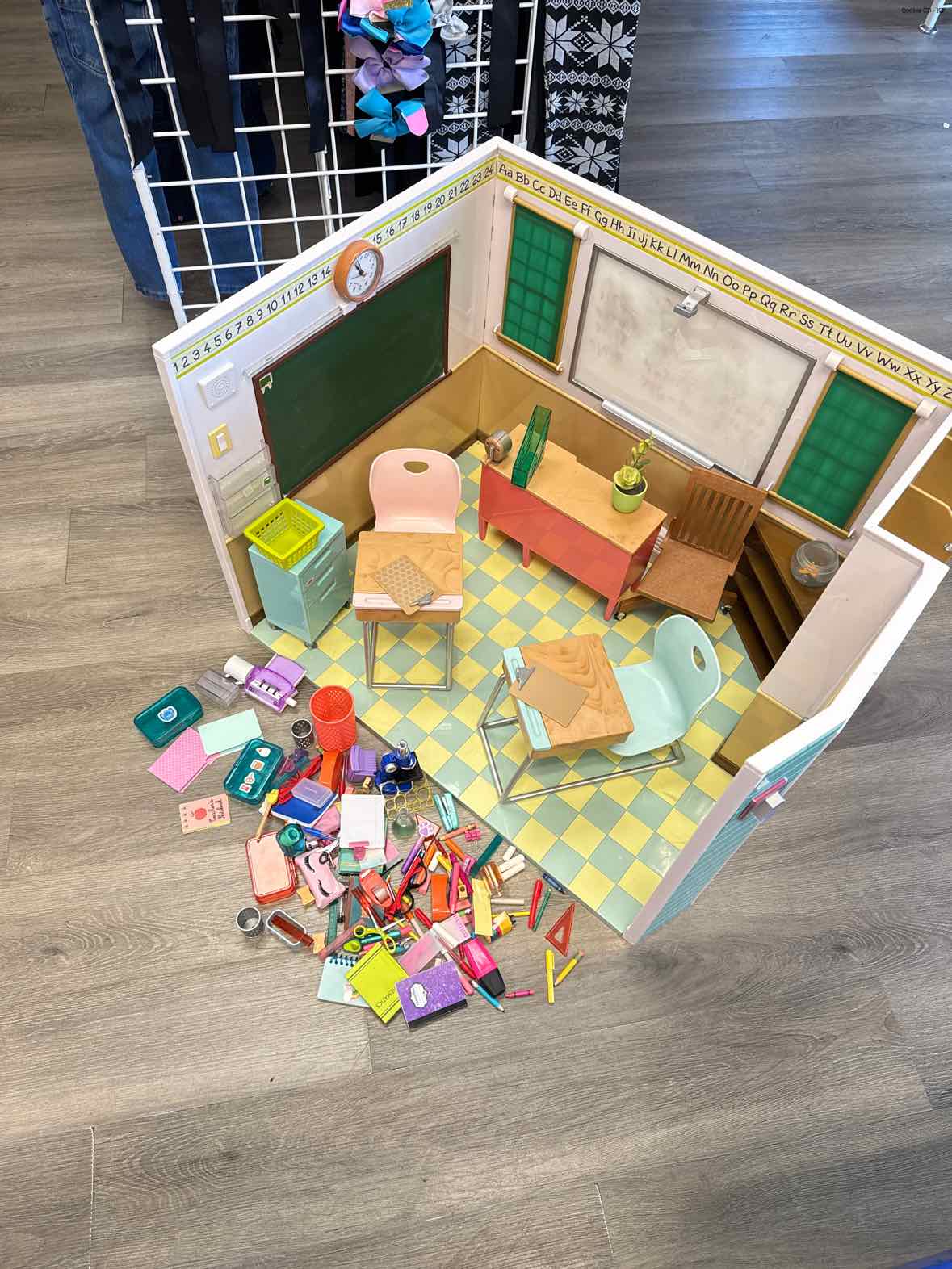 Our Generation Green/Red Doll Playset