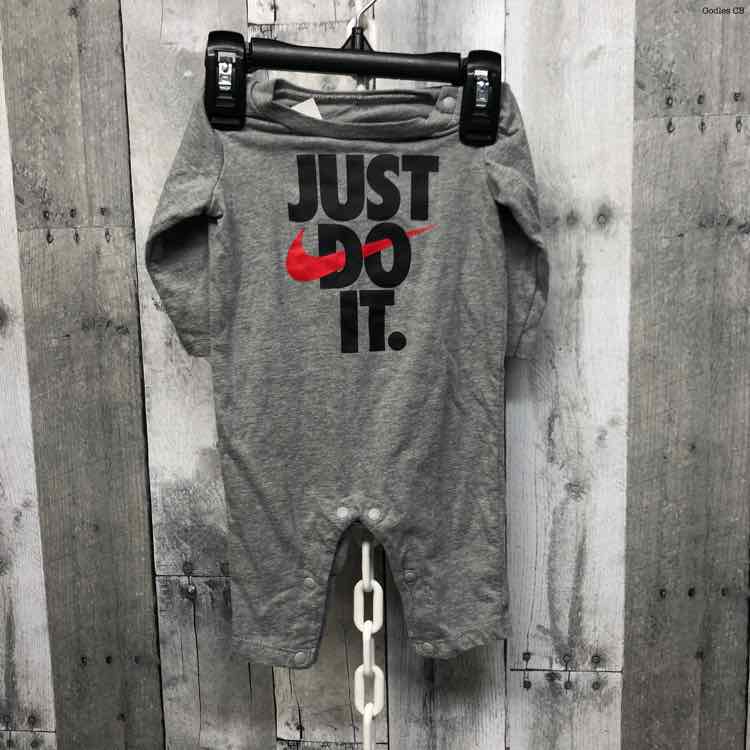 Size 3 Months Gray/Black Sport Brand Romper