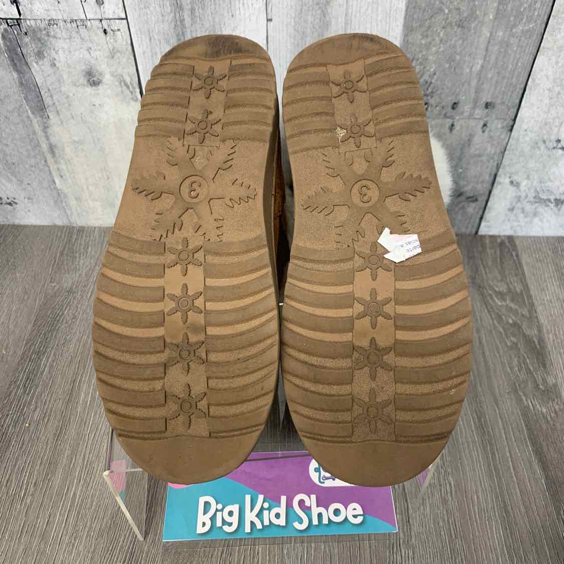 Size 3 Tan/White SO Boots