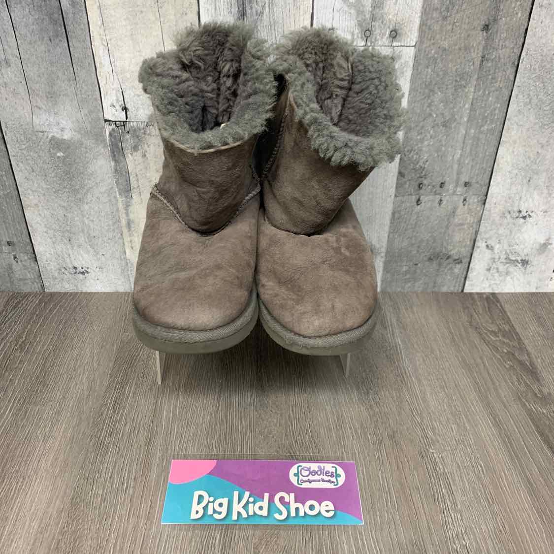 Size 3 Gray UGG Boots
