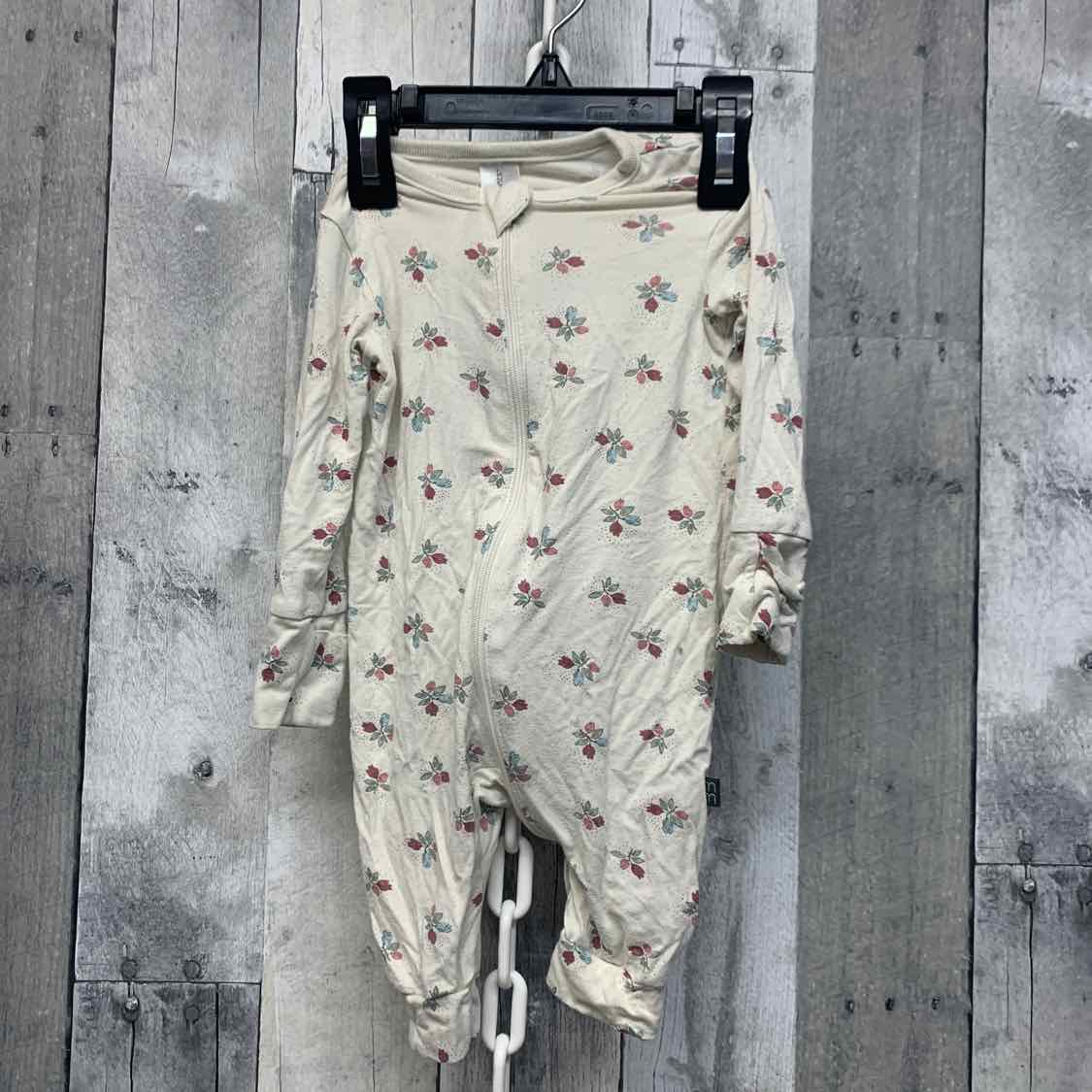Size 0-3 Months White Print Modern Moments by Gerber Footy PJs