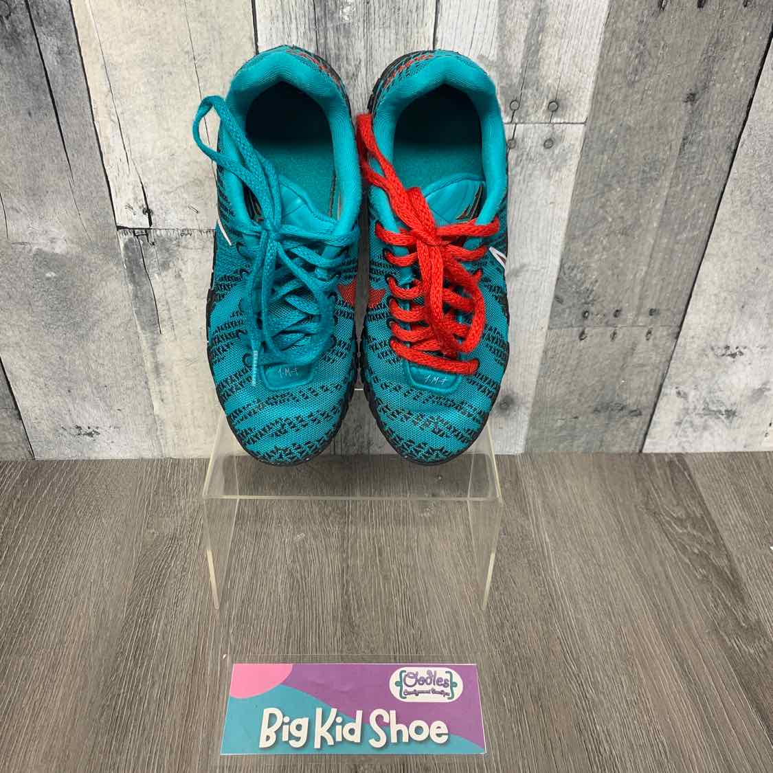 Size 3.5 Teal/Black Sport Brand Sneakers