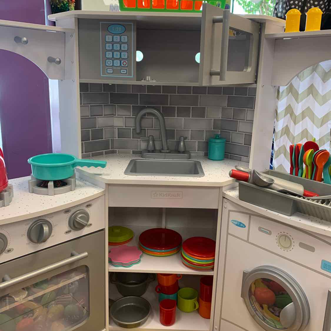 KidKraft White Kitchen Set