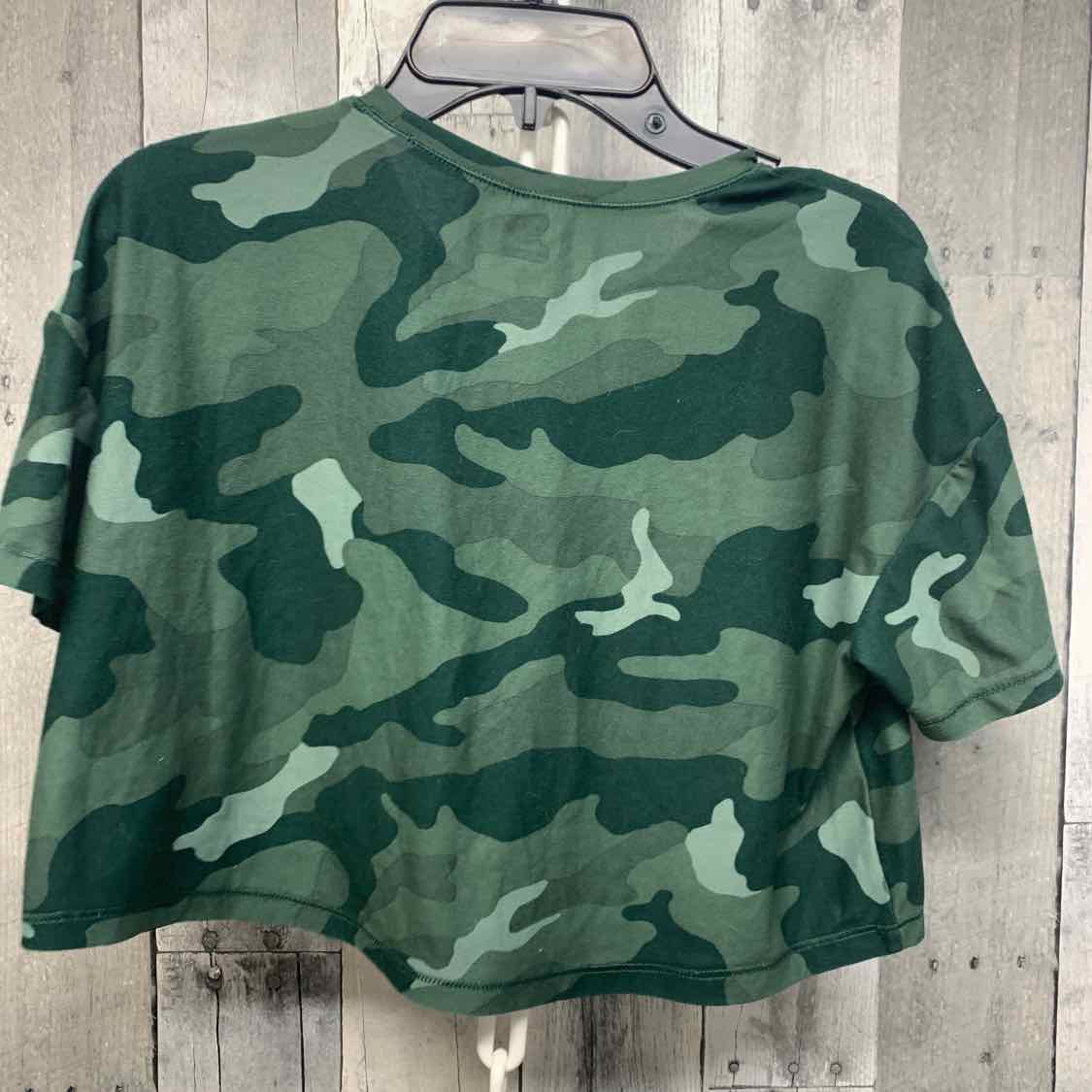 Size 10/12 Green Camo Old Navy T Shirt - OodlesCB