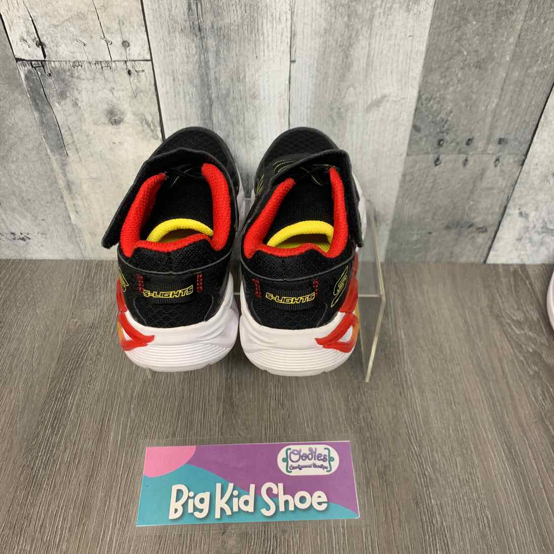 Size 12 Black/Red Skechers Sneakers