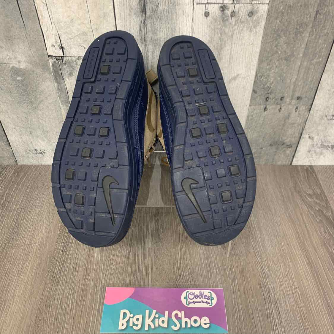 Size 5.5 Navy Sport Brand Snow Boots